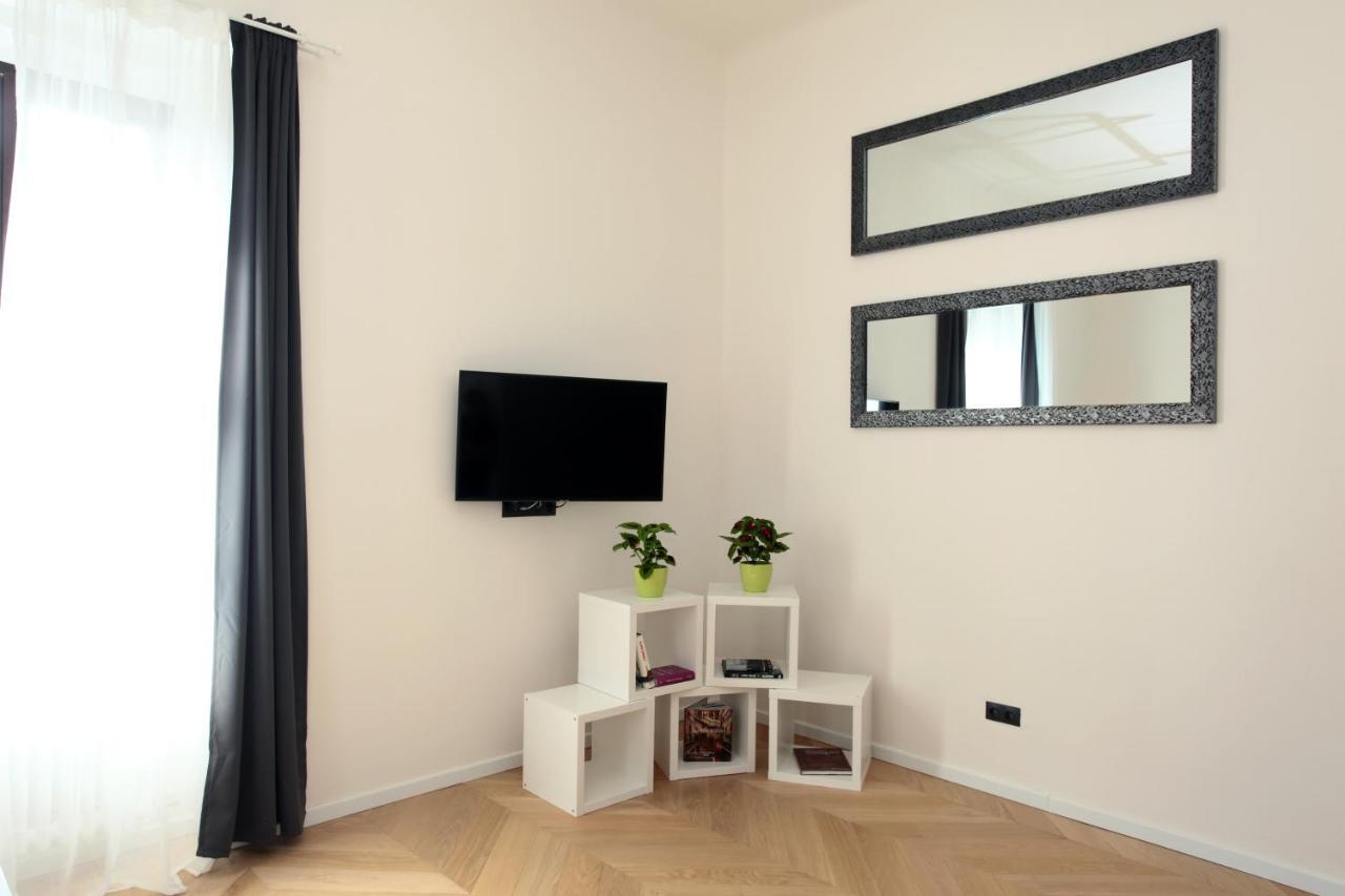The Apartment House - Mezibranska Prága Kültér fotó